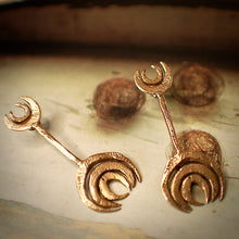Load image into Gallery viewer, Crop Circle Earrings
